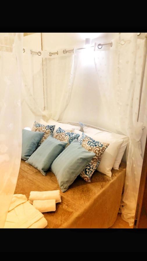 N&M Dimora Carrieri Luxury Panzió Monopoli Kültér fotó