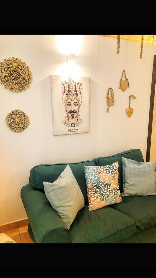 N&M Dimora Carrieri Luxury Panzió Monopoli Kültér fotó
